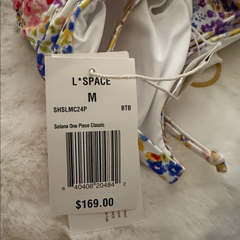 L*space Solana one piece swimsuit - Picture 4 of 4